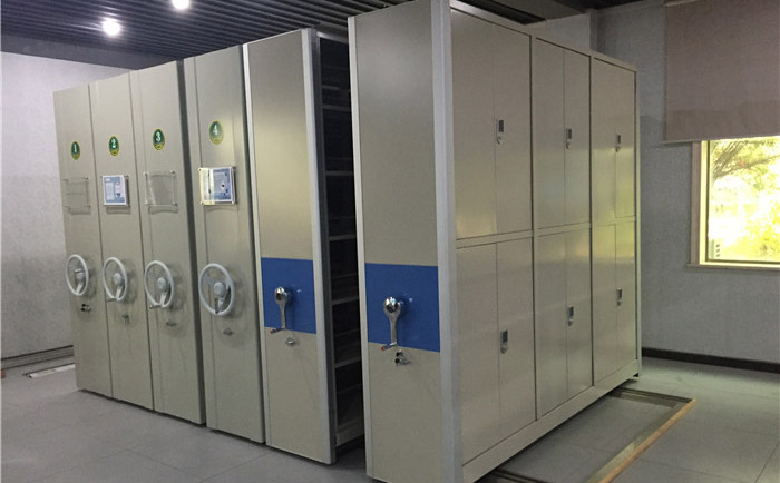 獸類皮張的密集架圖 獸類皮張的密集架圖